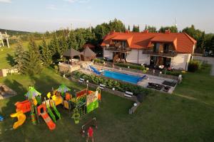 Apartamenty Pod Łysicą & SPA - przy stoku, basen, jacuzzi, sauna