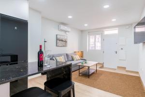 Pureza Triana by TheGoodTourist