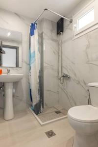 Fysalidas Coastal Gem 5 - Steps Away from the Sea