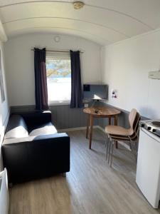 One-Bedroom Cottage room in Langenuen Motel & Camping