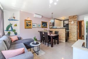 Beautiful appartment with garden and terrace