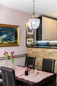 Beautiful appartment with garden and terrace