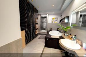 Venus Apartments - Parliament I