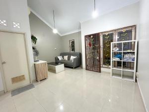 Palm Beach Stay Near to Grand Batam Penuin Nagoya Hill