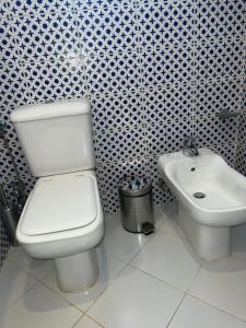 Domina coral bay Beach and lake direct view 3