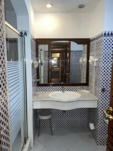 Domina coral bay Beach and lake direct view 3