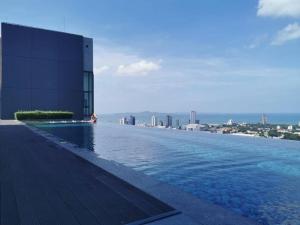 obrázek - Infinity Pool at Pattaya Posh