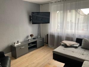 Gemütliches Ferienhaus 70qm mit Garten Sitzecke Grill 5 Minuten zum See