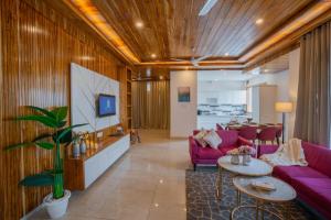 PerfectStayz Paradise near Bhatta Falls