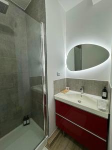 Appartement centre ville - Accès piscine - 300M de la plage