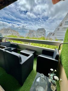 Appartement centre ville - Accès piscine - 300M de la plage