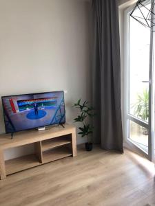 *HOT* Main Square Brand New Luxury Apartment