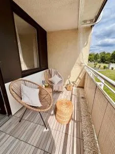 Stylish studio apartment with beautiful terrace near Audi - Lenting