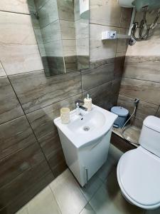 Nouri schöne Wohnung in direkter Strandnähe, schnelles Internet, freies Parken, nahe Flughafen