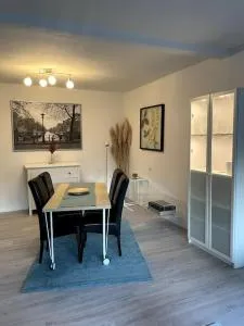 Schöne Ferienwohnung in Oldenburg Eversten 70m2, zwei Räume, bis zu 4 Personen - Bloherfelde