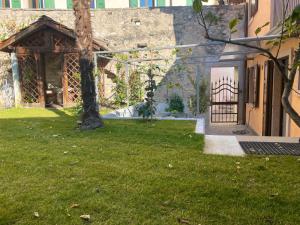 Giovannas Home, historic Town House with Garden