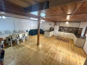 Cabana de lângă Vale