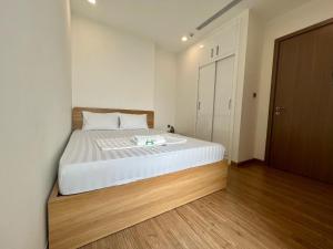 2 Bedrooms in luxury @Vinhomes Green Bay Ha Noi.