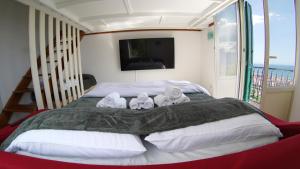 LUNELLA HOME FULL APARTMENT with UNIQUE SEAVIEW, WASHING MACHINE, FULL KITCHEN, PARKING with VIDEO SURVEILLANCE, and SHUTTLE TAXI from to CENTRAL STATION, AMALFI FERRIES, SALERNO AIRPORT, NAPLES AIRPORT