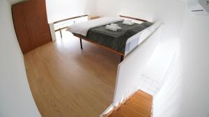 LUNELLA HOME FULL APARTMENT with UNIQUE SEAVIEW, WASHING MACHINE, FULL KITCHEN, PARKING with VIDEO SURVEILLANCE, and SHUTTLE TAXI from to CENTRAL STATION, AMALFI FERRIES, SALERNO AIRPORT, NAPLES AIRPORT