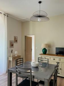 Appartements Gite de l'orangerie du Chateau de la Begude de Mazenc : photos des chambres
