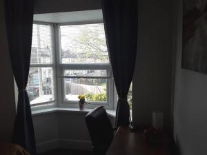 Portsmouth House near Centre 3 Bedrooms
