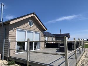 Prospect Lodge at The Bay Filey, sleeps up to 6, and 2 dogs stay for free!