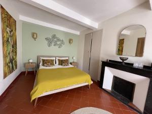 Maisons d'hotes L'oiseau Bleu suite MERLE BLEU : photos des chambres