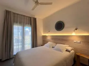 Hostal ROM Familiar - Roses