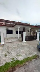 HOMESTAY Al-AMIN BATU PAHAT - 峇株巴辖 HOMESTAY Al-AMIN BATU PAHAT - 峇株巴辖