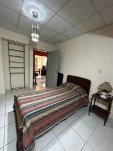 El jardín de Sarobe, Depto completo con estacionamiento