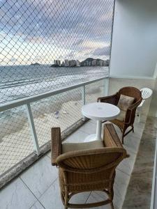 Hermoso dpto con vista frontal al Mar Pitangueiras