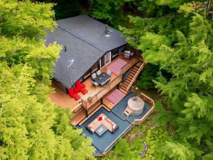Alpine Lake House - Waterfront on Lake Muskoka