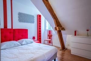Maisons de vacances Gite 11 p tout confort piscine proche Tours Amboise : photos des chambres