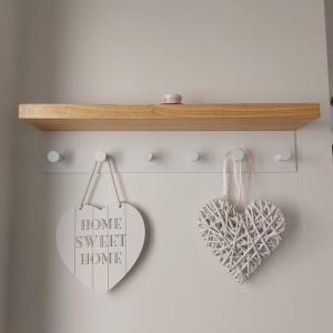 Cheerful, cosy, one bedroom home with patio and parking