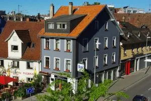 Hotel Pension Graf - 克罗伊茨林根