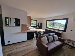 Belle villa à la campagne dans un coin cosy