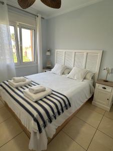 Oliva Nova flat in front of MET