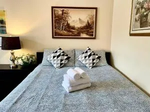 Bright&Modern Space Perfect for couple and Family Step to public transit in Toronto - Markham