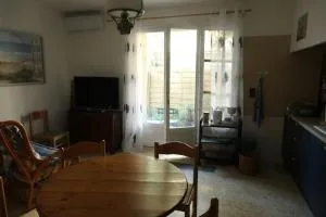 Beau T3, calme, parking gratuit - Canohès