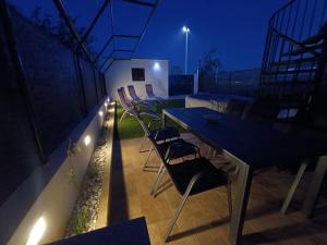 Apartman L&V sa dvorištem i hidromasažnim bazenom