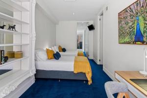 Stunning Executive Townhouse in Richmond