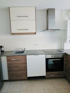 Appartements Coquet T2 avec parking au pied du Luberon : photos des chambres