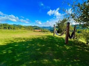 Piscina e paz nas montanhas de Gonçalves