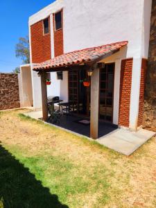 Villa Lakota By Natut Huasca