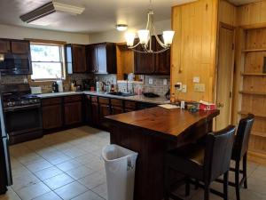 Beautiful quiet getaway in dark skies community. Perfect for a relaxing stay in the mountains