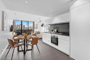 Complete Host Guilfoyle Apartments