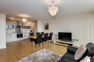 ShortstayMK Vizion apartments, with free superfast wi-fi, parking