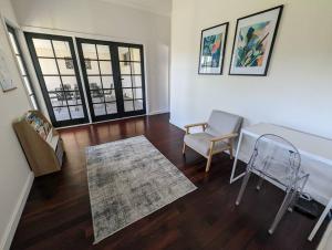 Charming Large Home: Modern Comfort and Convenience