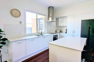 Charming Large Home: Modern Comfort and Convenience